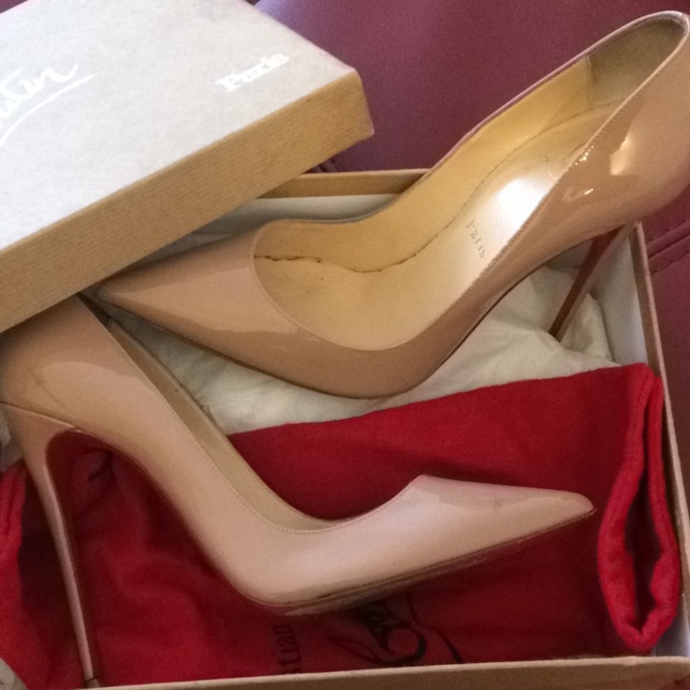 Woman shoes